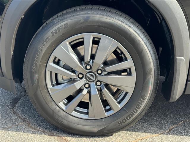 new 2025 Nissan Pathfinder car, priced at $32,016