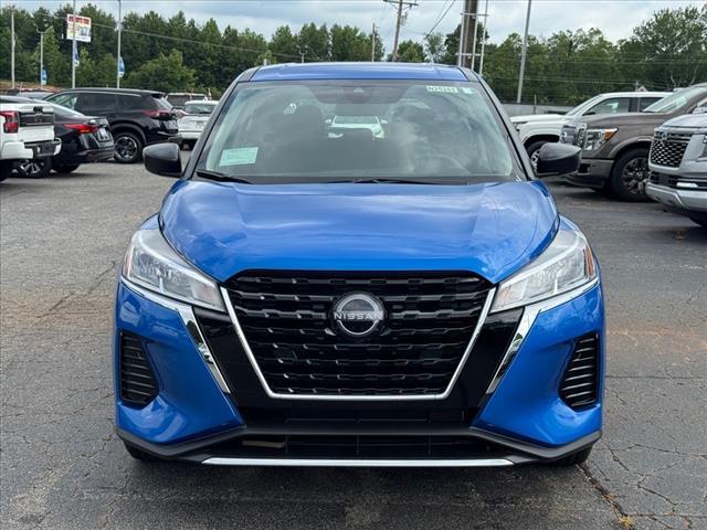 new 2025 Nissan Kicks Play car, priced at $23,555