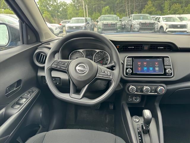 new 2025 Nissan Kicks Play car, priced at $23,555