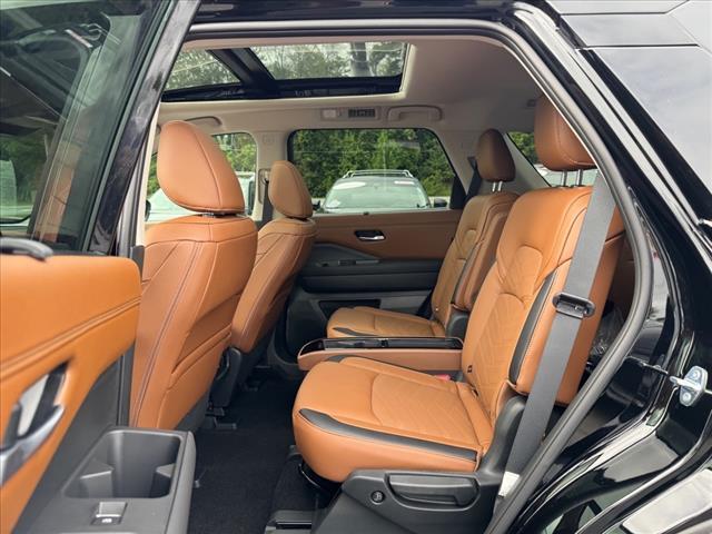 new 2025 Nissan Pathfinder car, priced at $46,945