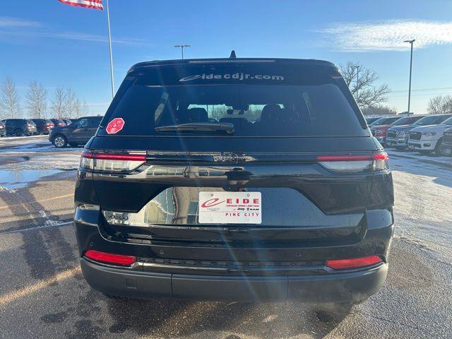 new 2025 Jeep Grand Cherokee car, priced at $39,864