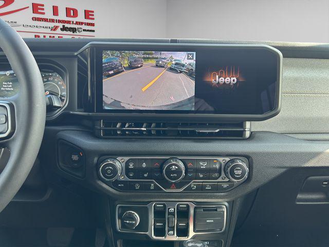new 2025 Jeep Wrangler car, priced at $39,000