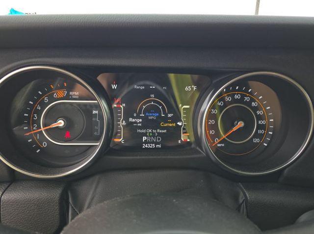 used 2022 Jeep Wrangler Unlimited car, priced at $34,000