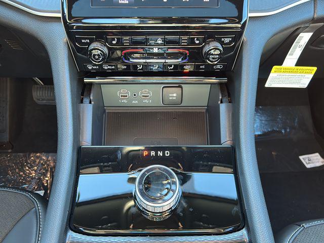 new 2025 Jeep Grand Cherokee car, priced at $42,370