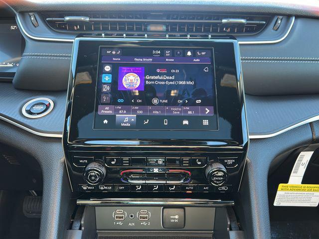 new 2025 Jeep Grand Cherokee car, priced at $42,370