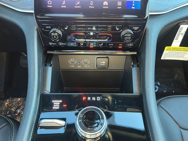 new 2025 Jeep Grand Cherokee car, priced at $46,116