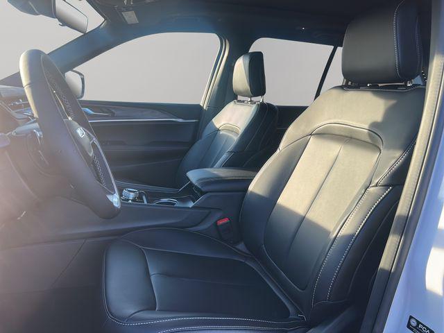 new 2025 Jeep Grand Cherokee car, priced at $46,116