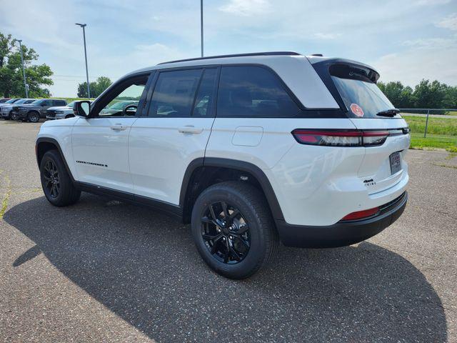 new 2025 Jeep Grand Cherokee car, priced at $38,162