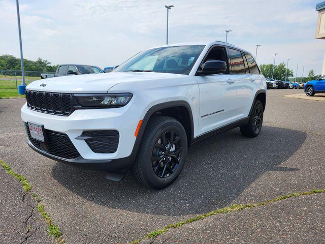 new 2025 Jeep Grand Cherokee car, priced at $38,162