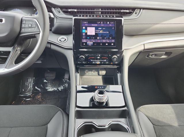 new 2025 Jeep Grand Cherokee L car, priced at $40,000