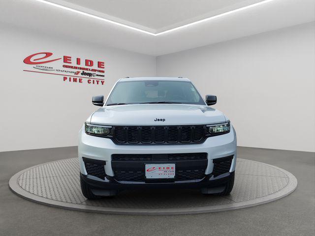 new 2025 Jeep Grand Cherokee L car, priced at $40,000