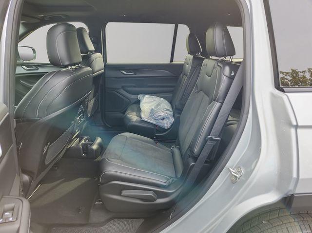 new 2025 Jeep Grand Cherokee L car, priced at $40,000