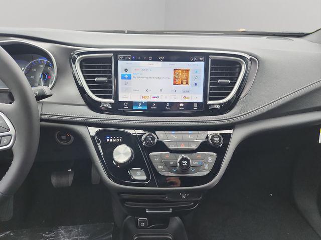 new 2026 Chrysler Pacifica car, priced at $48,035