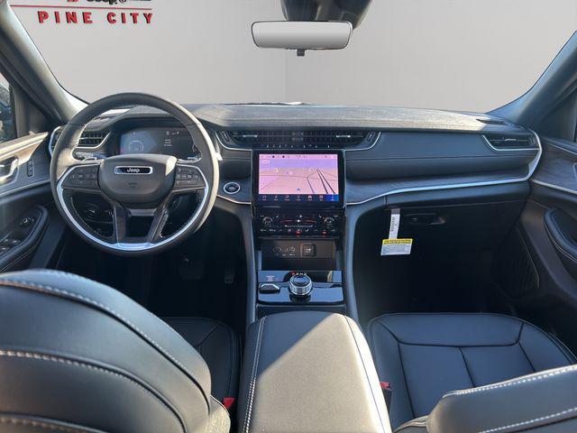 new 2025 Jeep Grand Cherokee car, priced at $44,806