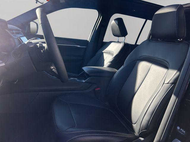 new 2025 Jeep Grand Cherokee car, priced at $44,806