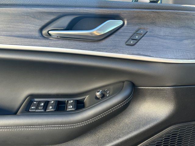 new 2025 Jeep Grand Cherokee car, priced at $44,806