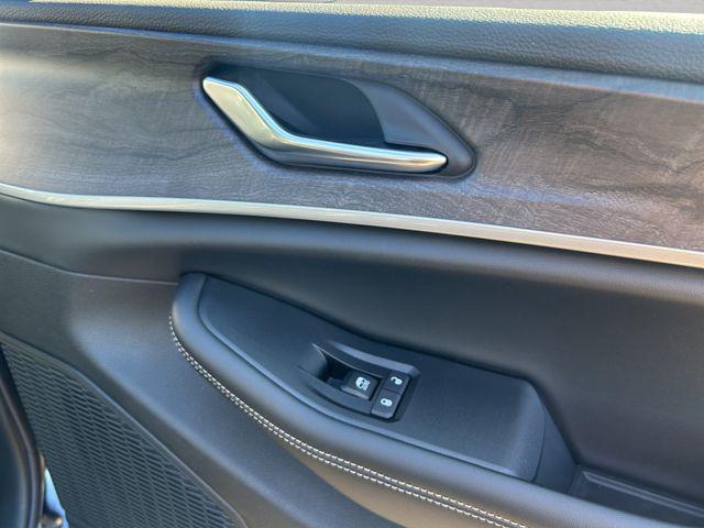 new 2025 Jeep Grand Cherokee car, priced at $44,806