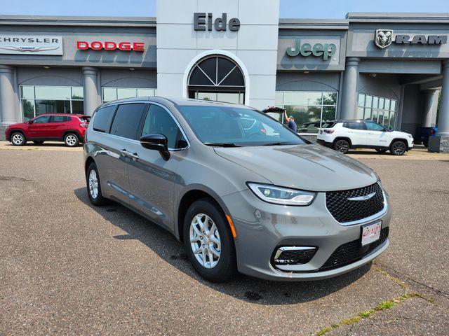 new 2025 Chrysler Pacifica car, priced at $40,919