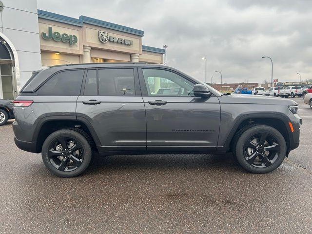 new 2025 Jeep Grand Cherokee car, priced at $42,796