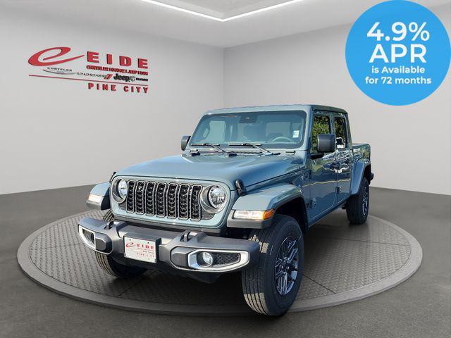 new 2025 Jeep Gladiator car, priced at $44,037