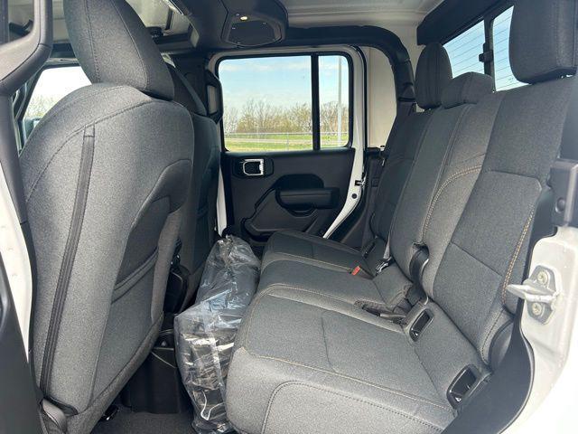 new 2025 Jeep Gladiator car, priced at $44,498
