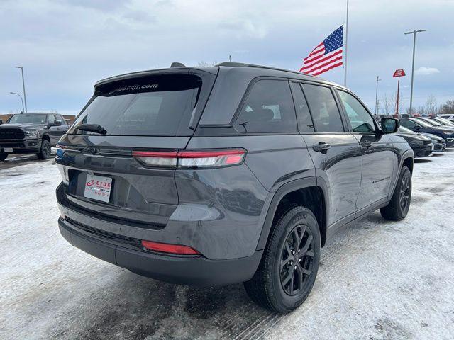 new 2025 Jeep Grand Cherokee car, priced at $40,731