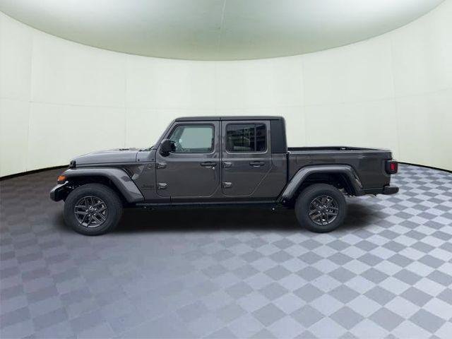 new 2024 Jeep Gladiator car, priced at $44,958