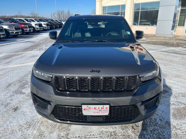 new 2025 Jeep Grand Cherokee car, priced at $43,020