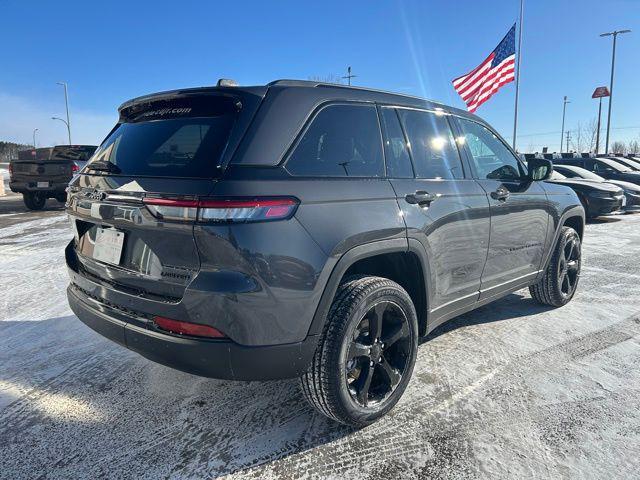 new 2025 Jeep Grand Cherokee car, priced at $43,020