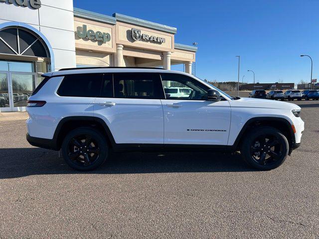 new 2025 Jeep Grand Cherokee L car, priced at $44,420