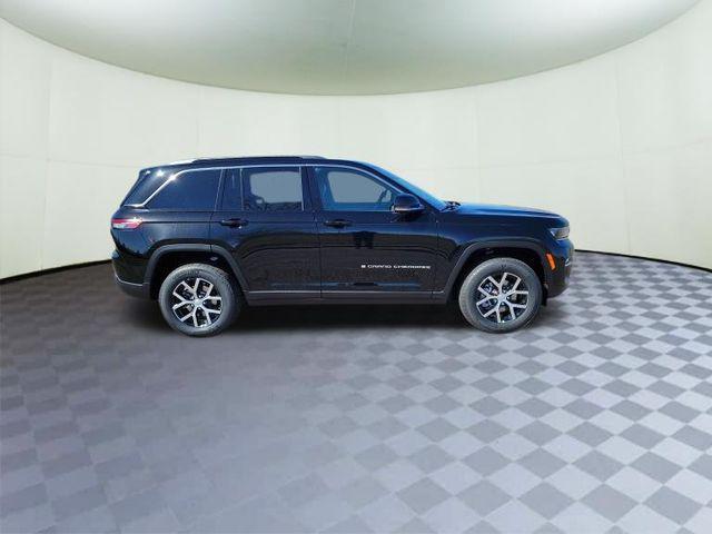 new 2024 Jeep Grand Cherokee car, priced at $51,200