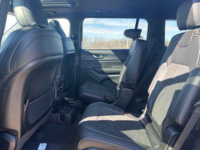 new 2025 Jeep Grand Cherokee L car, priced at $44,195