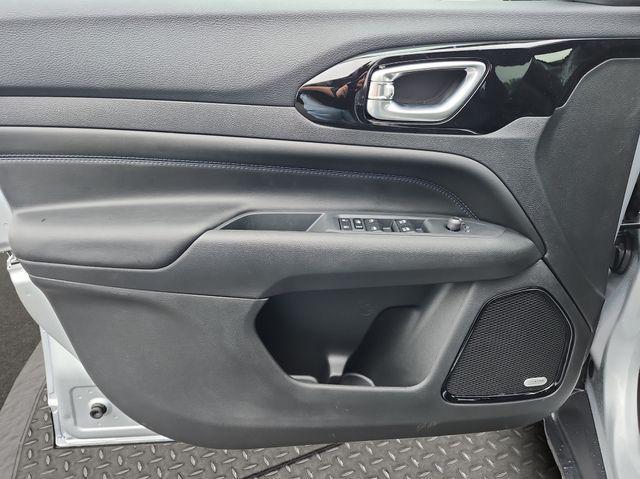 new 2025 Jeep Compass car, priced at $33,082