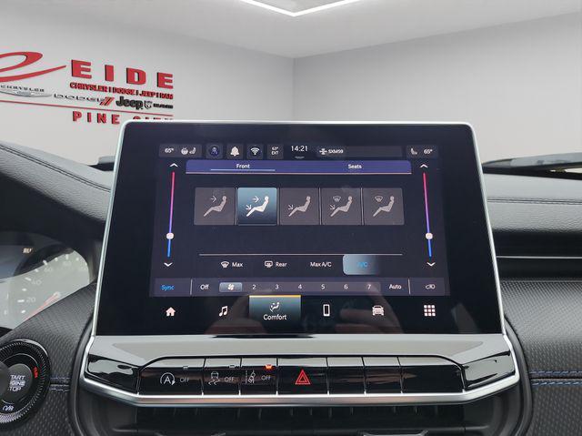 new 2025 Jeep Compass car, priced at $33,082