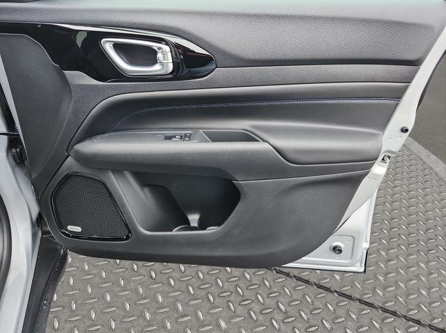 new 2025 Jeep Compass car, priced at $33,082