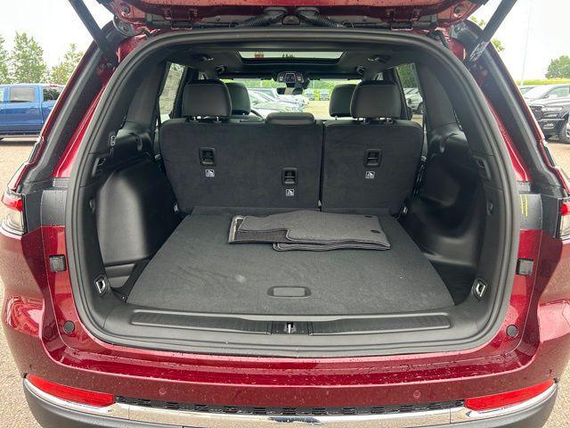 new 2025 Jeep Grand Cherokee car, priced at $42,750