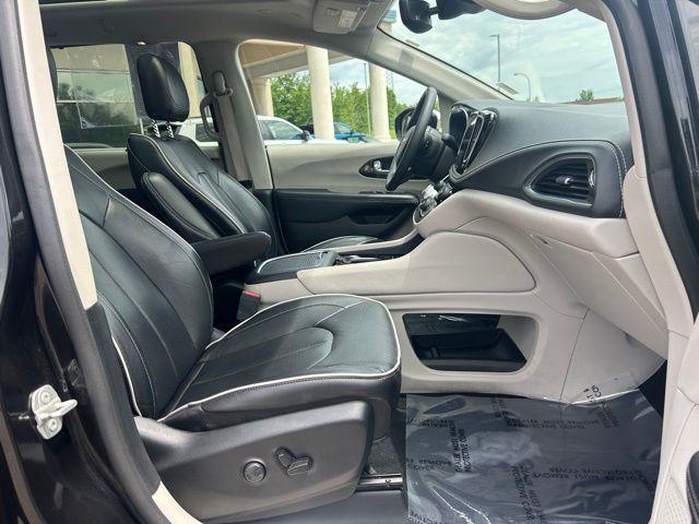 used 2023 Chrysler Pacifica car, priced at $27,500