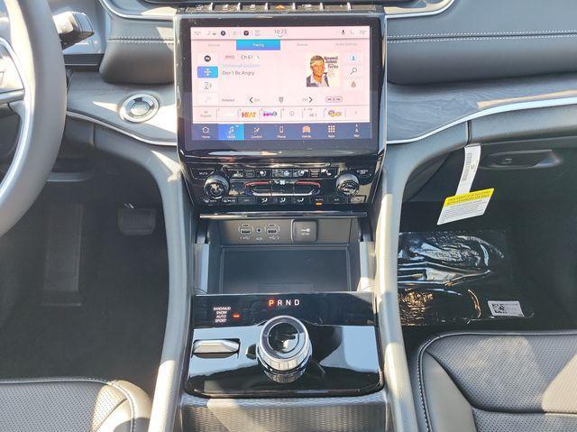 new 2025 Jeep Grand Cherokee car, priced at $47,549