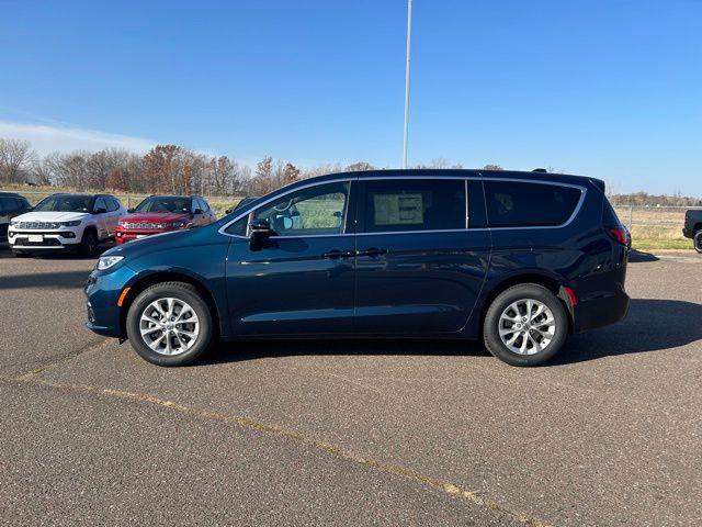 new 2025 Chrysler Pacifica car, priced at $42,085