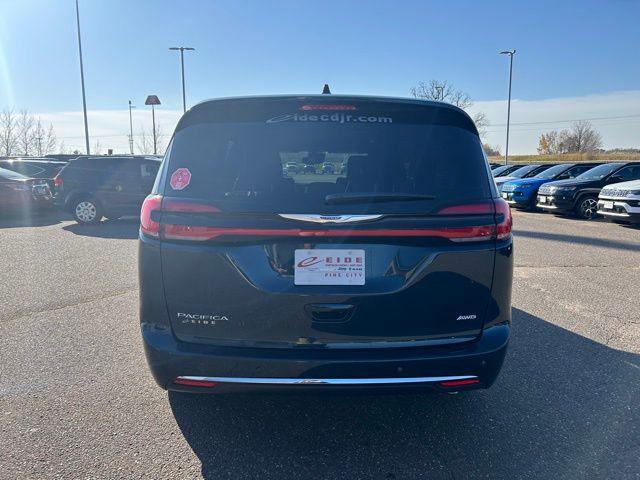 new 2025 Chrysler Pacifica car, priced at $42,085