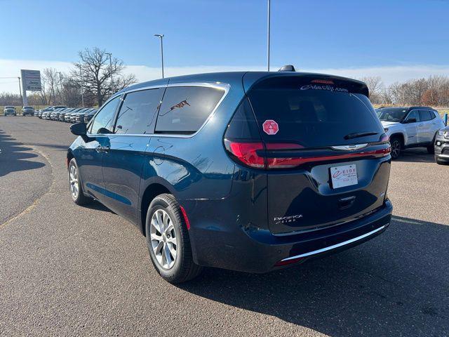 new 2025 Chrysler Pacifica car, priced at $42,085