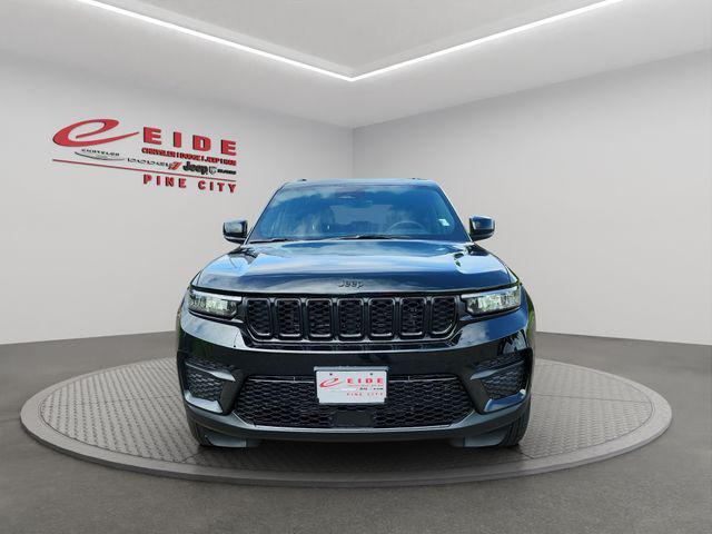 new 2025 Jeep Grand Cherokee car, priced at $41,680