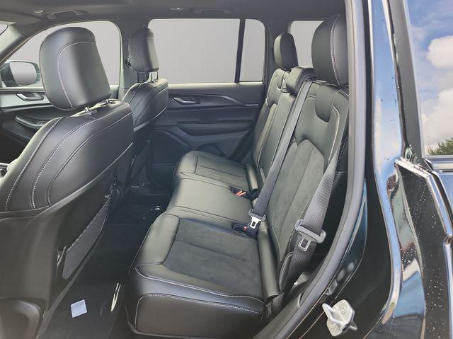 new 2025 Jeep Grand Cherokee car, priced at $41,680