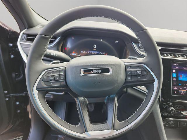 new 2025 Jeep Grand Cherokee car, priced at $41,680