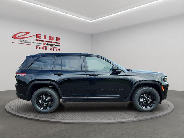 new 2025 Jeep Grand Cherokee car, priced at $41,680