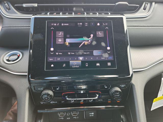 new 2025 Jeep Grand Cherokee car, priced at $41,680