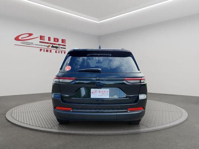 new 2025 Jeep Grand Cherokee car, priced at $41,680