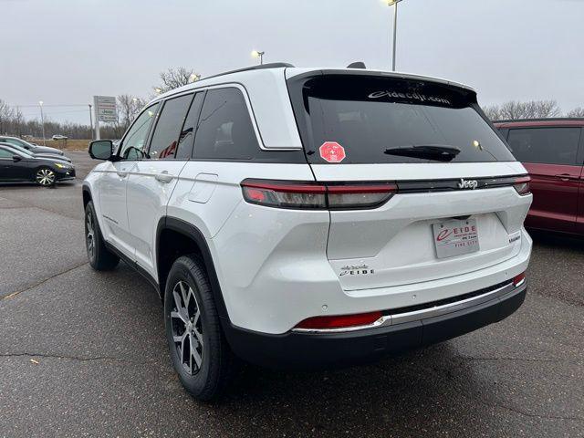 new 2025 Jeep Grand Cherokee car, priced at $47,582