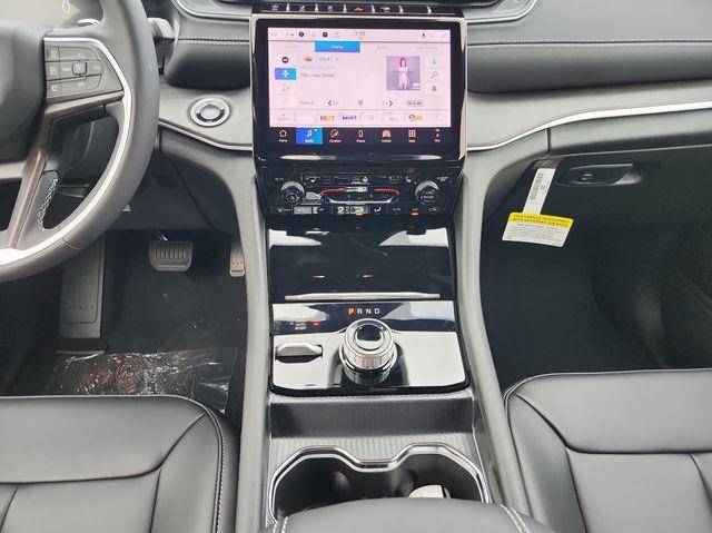 new 2025 Jeep Grand Cherokee car, priced at $45,312