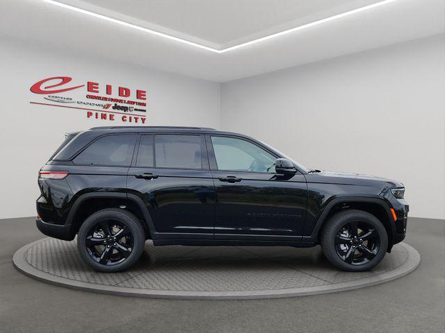 new 2025 Jeep Grand Cherokee car, priced at $45,312